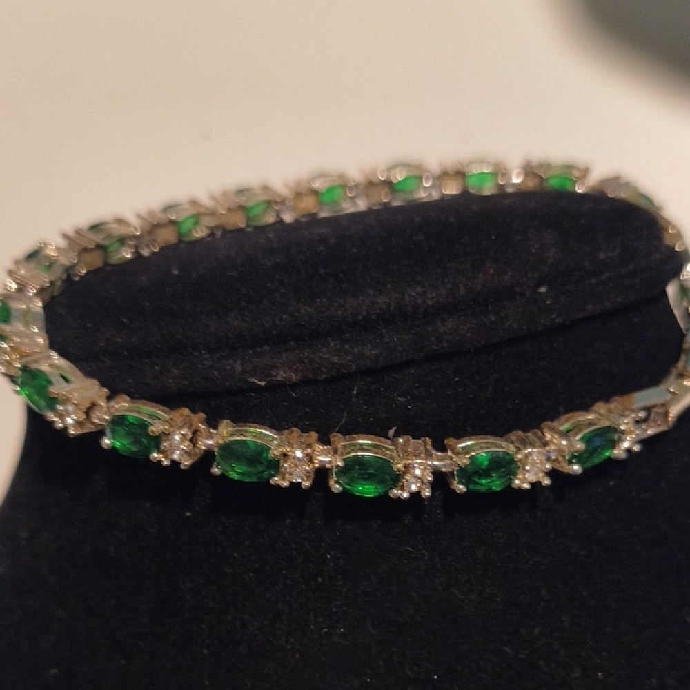 Elegant Green Tennis Bracelet